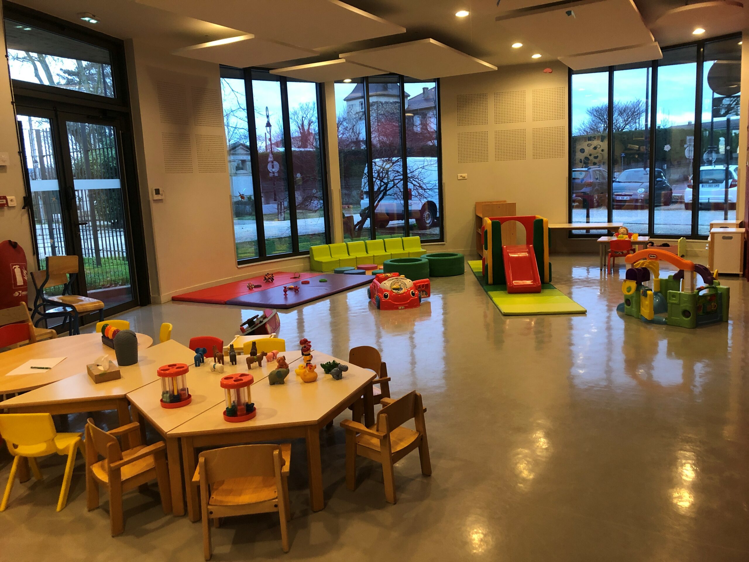 Les Sathonains, votre crèche à Sathonay-Village. Les Sathonains, votre crèche à Sathonay-Village.